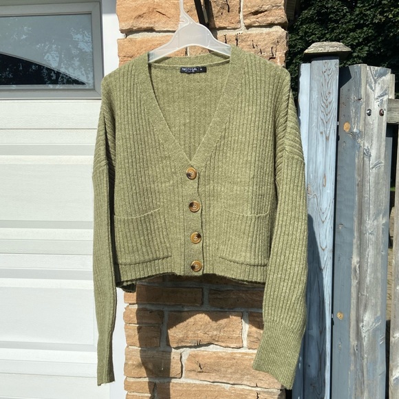 Balloon Sleeve Button Front Pocket Cardigan - Picture 2 of 4